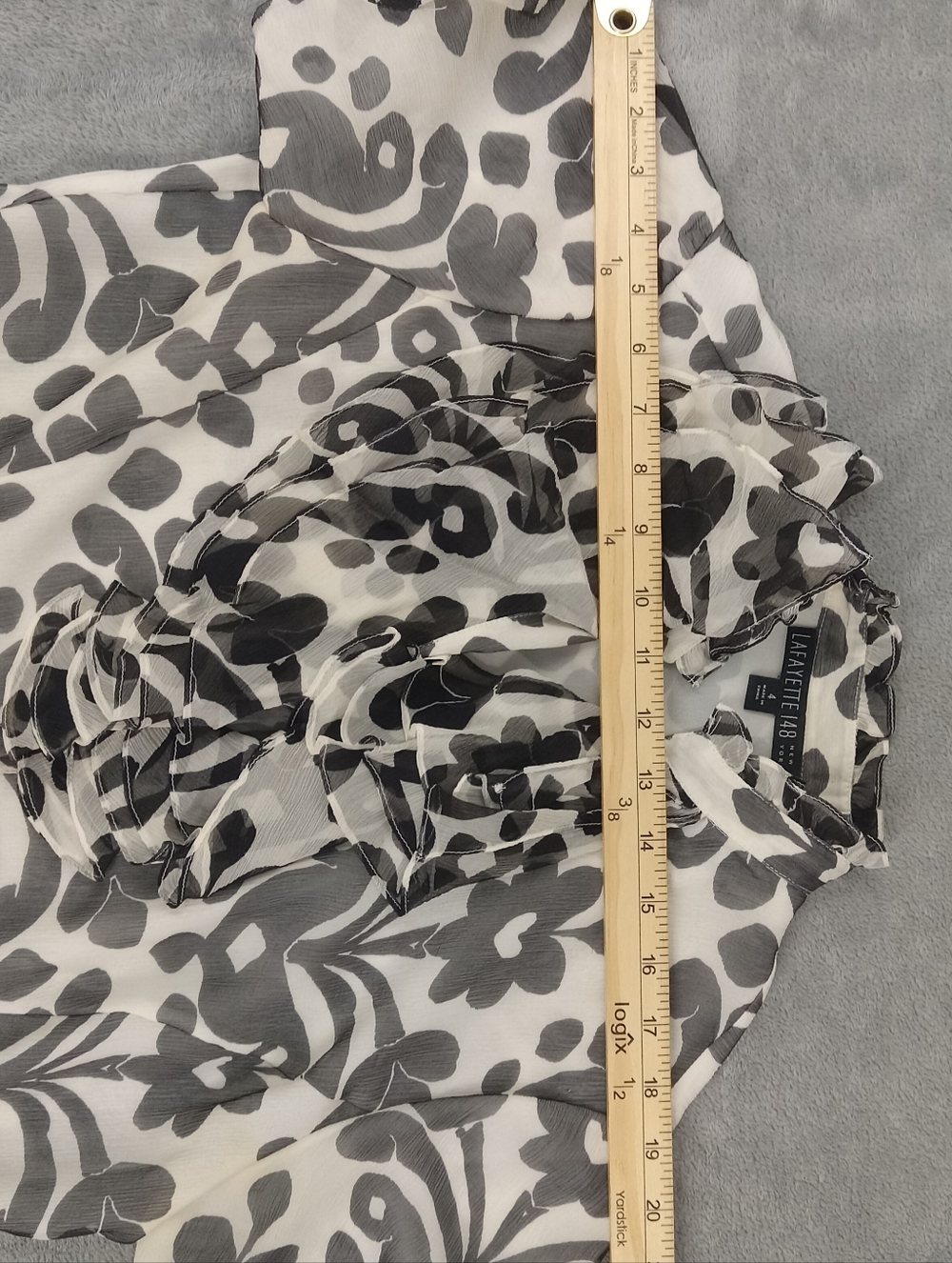 Lafayette 148 Gray & White Floral Ruffle Short-Sleeve Blouse Size 4 - Picture 7 of 11